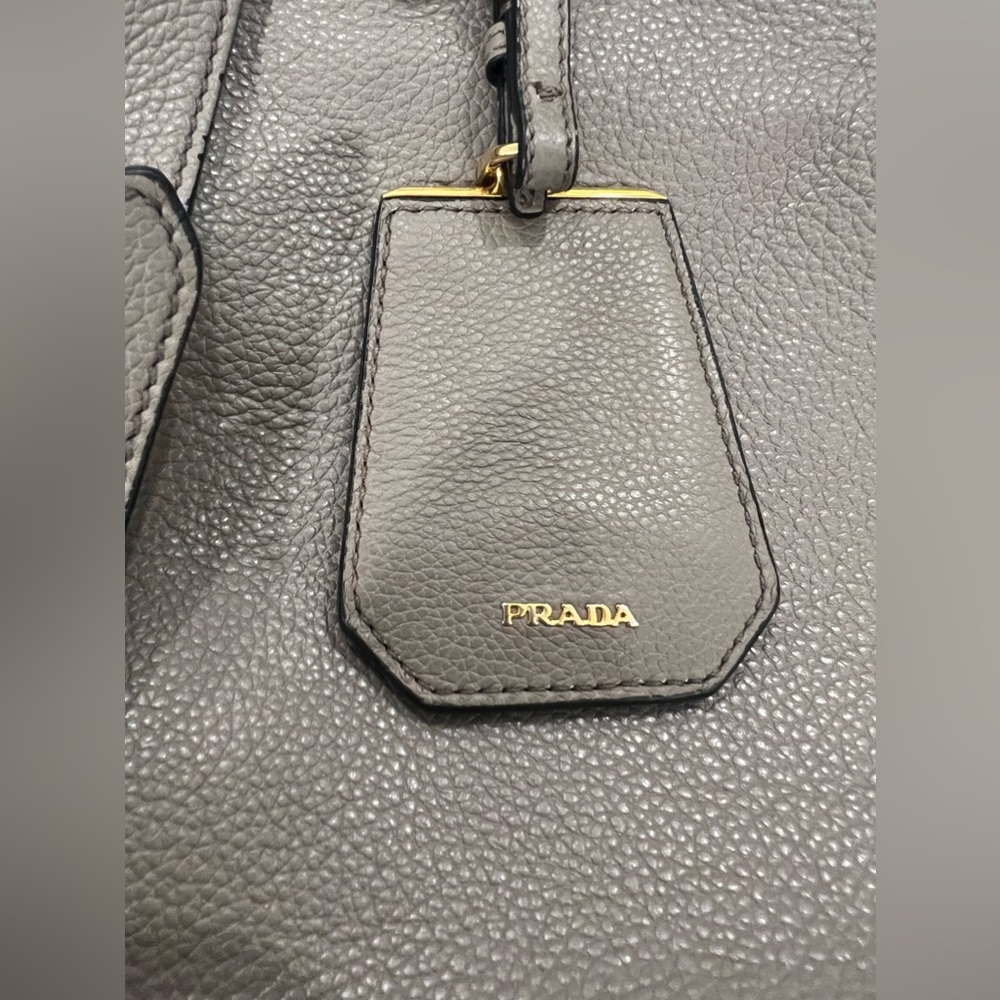 Prada Vitello Grain Grey Leather Tote, BN2829 - Picture 6 of 9
